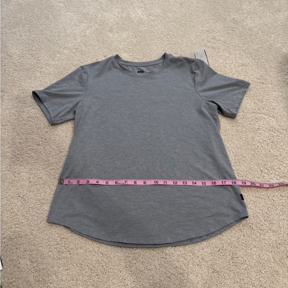REI Gray Short Sleeve Tee - Medium